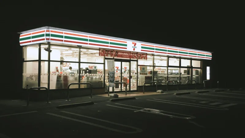 The 7-Eleven Effect: Creative Pauses Reveal Hidden Patterns