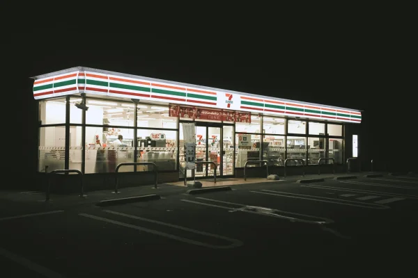 The 7-Eleven Effect: Creative Pauses Reveal Hidden Patterns